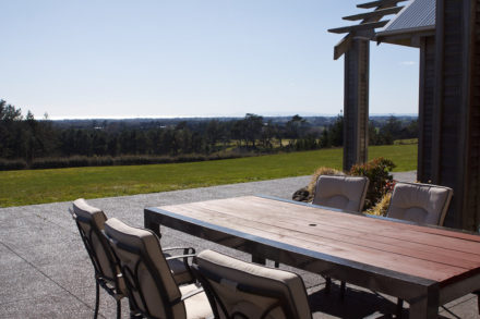 taranaki country lodge outdoor living area